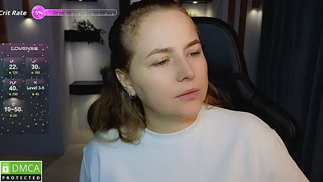 Snapshot of Mira_Mermayd chatting on 09-28-25, 08:09 Mira Mermayd online show from 09-28-25, 08:09