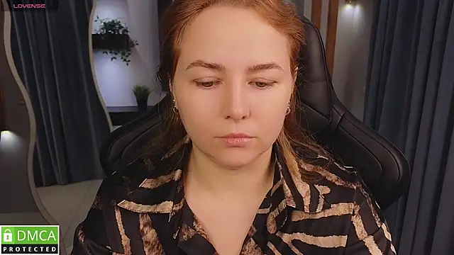 Snapshot of Mira_Mermayd chatting on 11-19-25, 01:27 Mira Mermayd online show from 11-19-25, 01:27