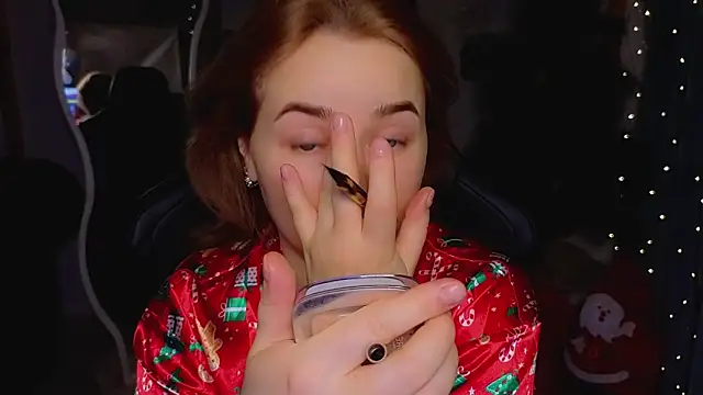 Snapshot of Mira_Mermayd chatting on 12-05-25, 01:14 Mira Mermayd online show from 12-05-25, 01:14