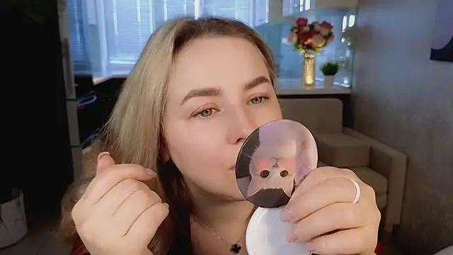 Mira Mermayd online show from 04-09-26, 01:16