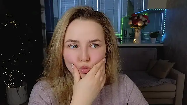 Mira Mermayd online show from 04-16-26, 01:28