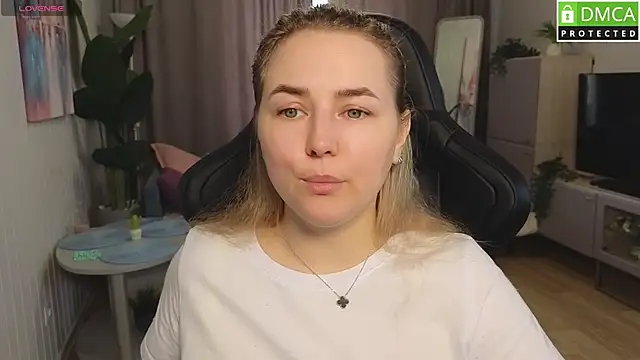 Mira Mermayd online show from 04-25-26, 01:19