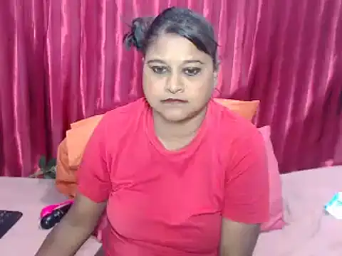 Snapshot of indian_glitter chatting on 01-07-26, 06:43 indian glitter online show from 01-07-26, 06:43