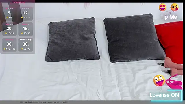 Snapshot of wildangeloflove chatting on 10-29-25, 11:23 wildangeloflove online show from 10-29-25, 11:23