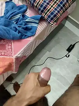 Snapshot of BiggDse chatting on 02-28-25, 07:56 BiggDse online show from 02-28-25, 07:56