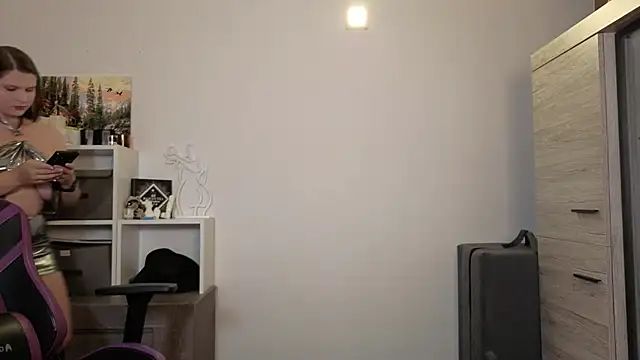 Snapshot of TinniAngel chatting on 10-01-25, 05:08 TinniAngel online show from 10-01-25, 05:08