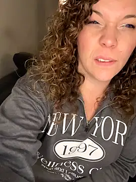 AuroraSummers online show from 11-10-25, 01:26