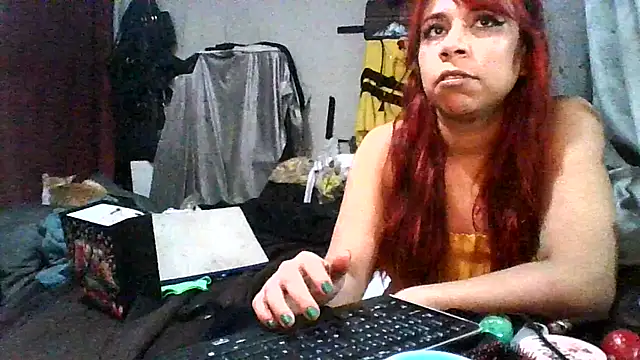 Snapshot of Shelzy420 chatting on 03-19-26, 04:05 Shelzy420 online show from 03-19-26, 04:05