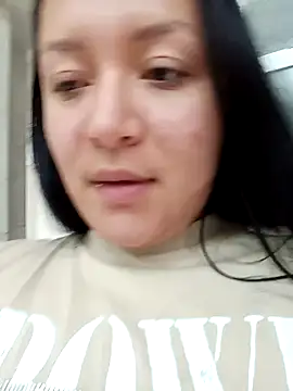 Arisha34 online show from 12-25-24, 09:33