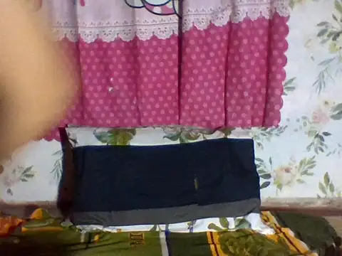 Snapshot of supertightkitty chatting on 12-04-25, 12:09 supertightkitty online show from 12-04-25, 12:09