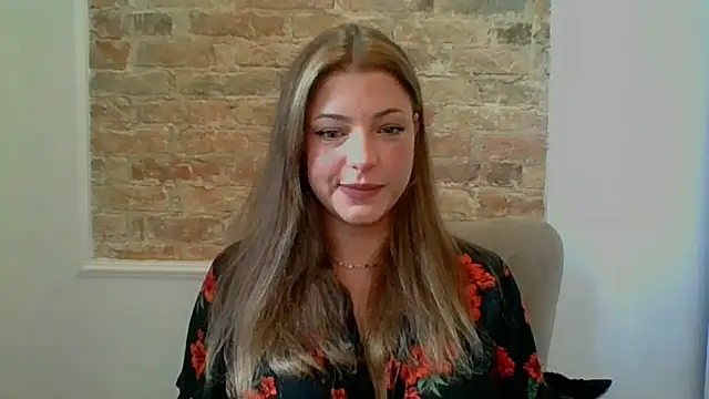 Snapshot of LilyBlondee chatting on 07-29-26, 06:33 LilyBlondee online show from 07-29-26, 06:33