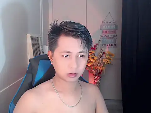 khael moreno online show from 11-13-25, 05:12