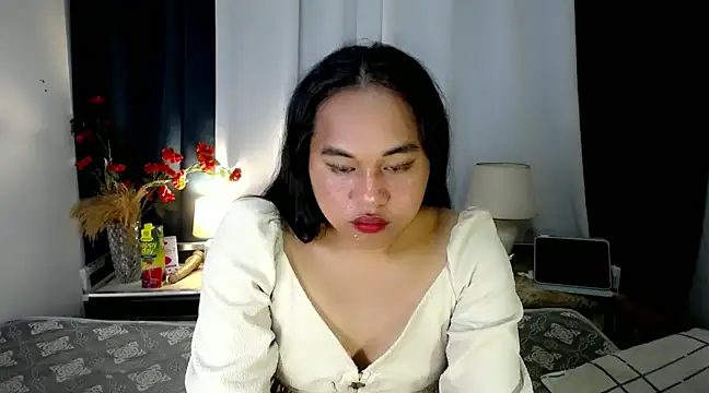 Snapshot of bettina_love chatting on 12-09-24, 02:17 bettina love online show from 12-09-24, 02:17