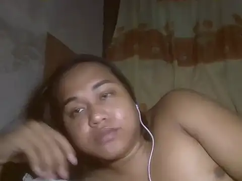 Snapshot of bettina_love chatting on 06-20-26, 08:33 bettina love online show from 06-20-26, 08:33