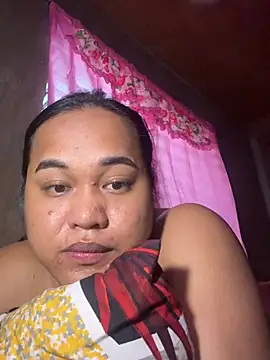 Snapshot of bettina_love chatting on 07-22-26, 11:29 bettina love online show from 07-22-26, 11:29