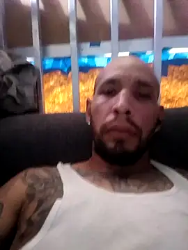 Snapshot of mrbigone45 chatting on 10-17-25, 09:01 mrbigone45 online show from 10-17-25, 09:01