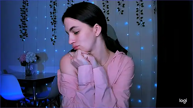 KarlaSim online show from 02-08-25, 12:38