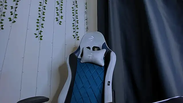 KarlaSim online show from 11-21-25, 08:51