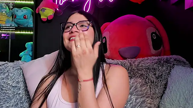 Emilyjhonson 01 online show from 03-08-25, 03:02