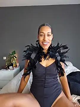 Goldenlace online show from 10-30-25, 01:34