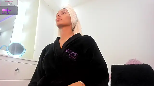 karlyn angels online show from 02-12-26, 06:36