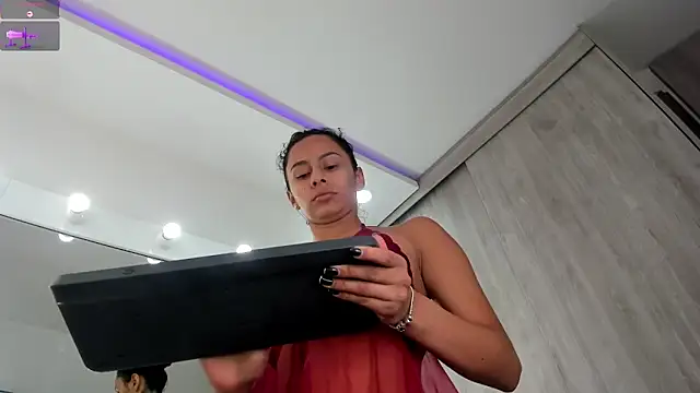 karlyn angels online show from 06-06-26, 08:35