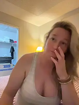 Vivian MayXxX online show from 06-28-26, 07:31