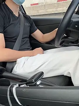 1714914111 online show from 12-17-25, 04:02