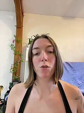 Daisy Michto Officiel online show from 12-13-24, 09:13