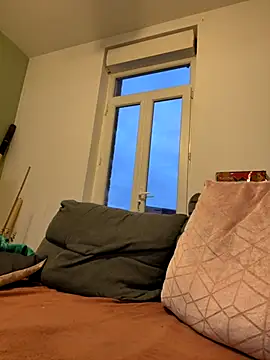 Daisy Michto Officiel online show from 11-25-25, 04:18