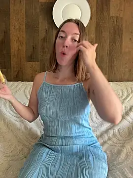Daisy Michto Officiel online show from 08-07-26, 09:22