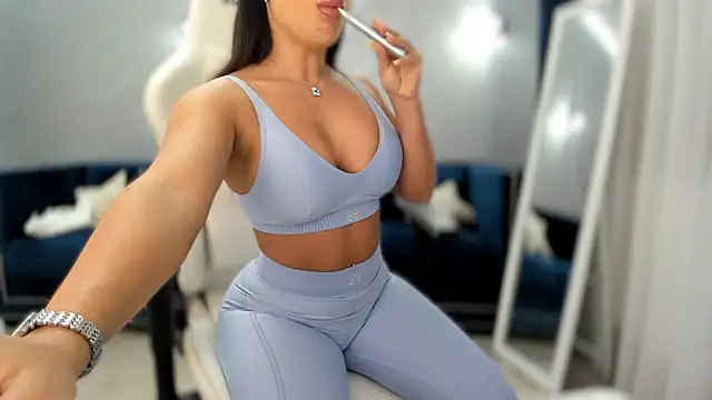 Snapshot of _missperfection_ chatting on 06-16-26, 01:41 missperfection online show from 06-16-26, 01:41