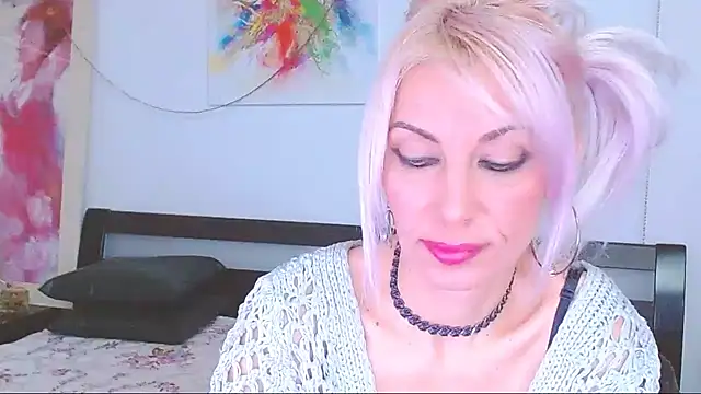 HoneyLara online show from 02-06-25, 11:26