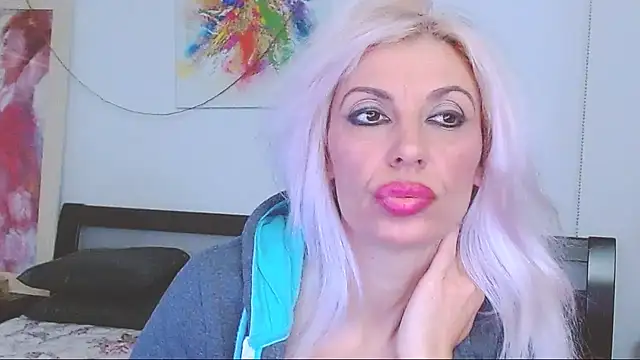 HoneyLara online show from 02-09-25, 08:56