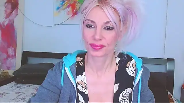 HoneyLara online show from 02-14-25, 05:30