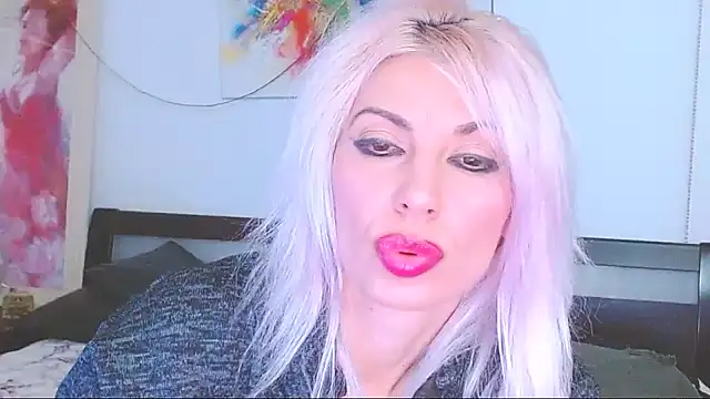 HoneyLara online show from 02-17-25, 08:04