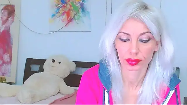 HoneyLara online show from 12-21-25, 10:28