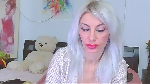 HoneyLara online show from 12-22-25, 06:38