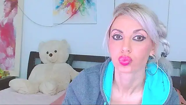 HoneyLara online show from 02-28-26, 07:37