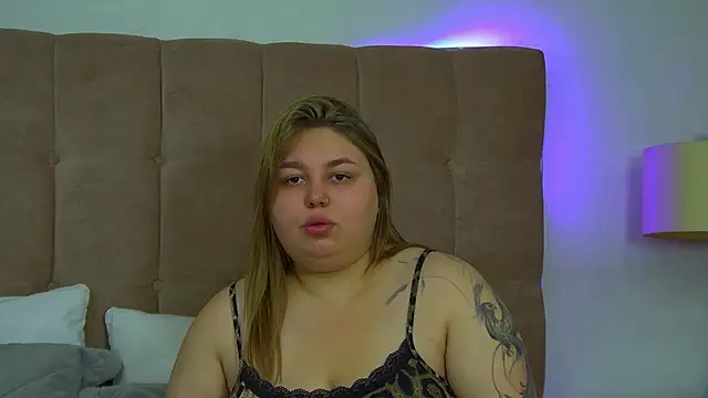 LillianKim online show from 11-06-25, 06:31