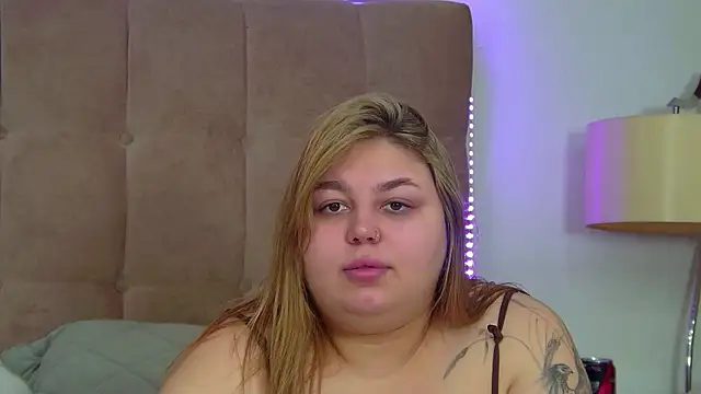 LillianKim online show from 11-18-25, 06:45