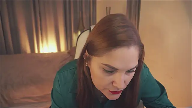 Ellis Foxy online show from 12-17-24, 09:05