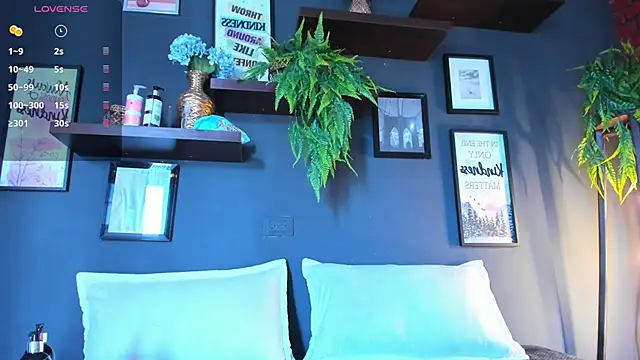 Mackenzie Moore online show from 02-14-25, 09:10