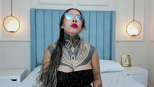 NicoleBlum online show from 03-25-26, 08:59