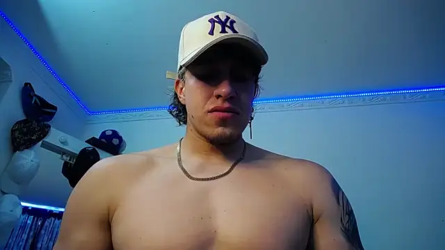 strongboy  online show from 09-20-25, 06:53