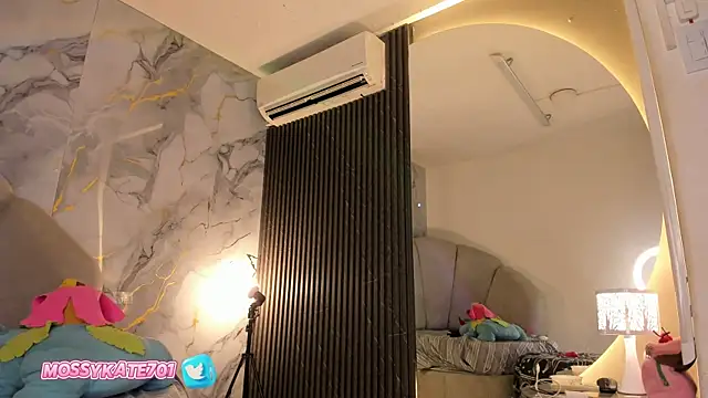 Katemoss70 online show from 02-23-25, 05:34