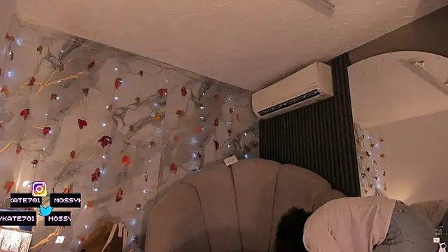 Katemoss70 online show from 11-30-25, 12:31