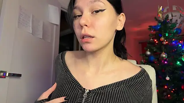 Snapshot of pinkdolly18 chatting on 12-26-24, 09:58 pinkdolly18 online show from 12-26-24, 09:58