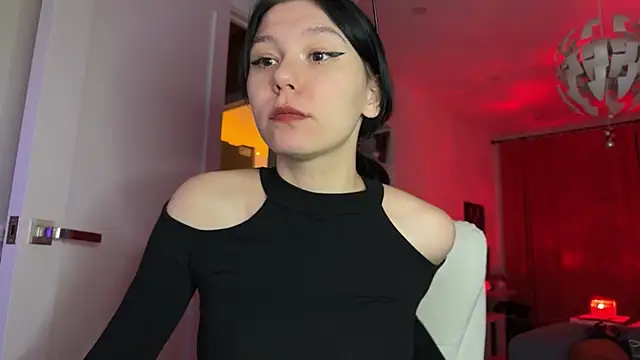 Snapshot of pinkdolly18 chatting on 01-14-25, 09:51 pinkdolly18 online show from 01-14-25, 09:51