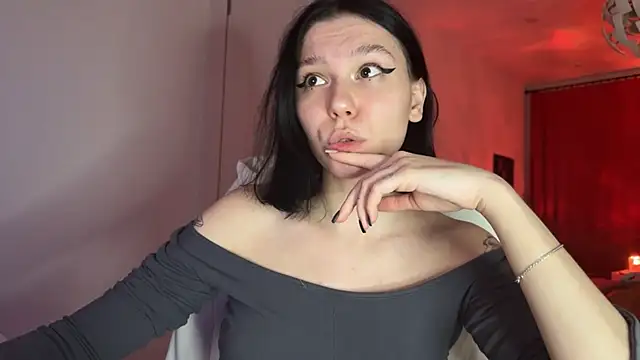 Snapshot of pinkdolly18 chatting on 03-12-25, 09:35 pinkdolly18 online show from 03-12-25, 09:35